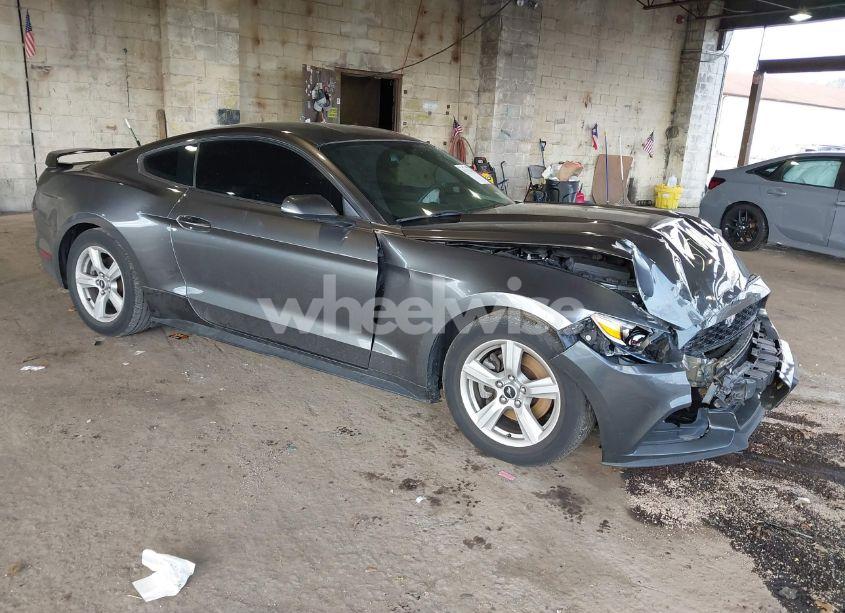 2015 Ford Mustang V6 (VIN 1FA6P8AM9F5399823) main photo