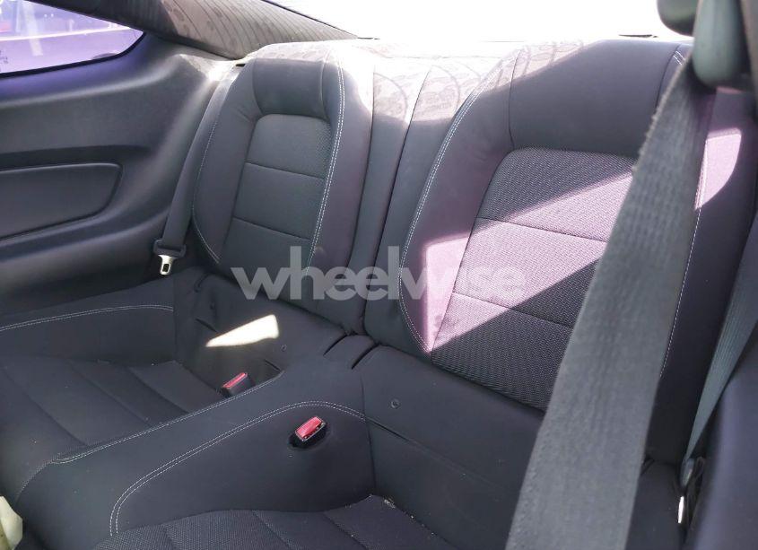 Photo 8 of 2015 Ford Mustang V6 (VIN 1FA6P8AM9F5403756)