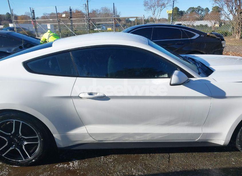 Photo 14 of 2016 Ford Mustang V6 (VIN 1FA6P8AM9G5250734)