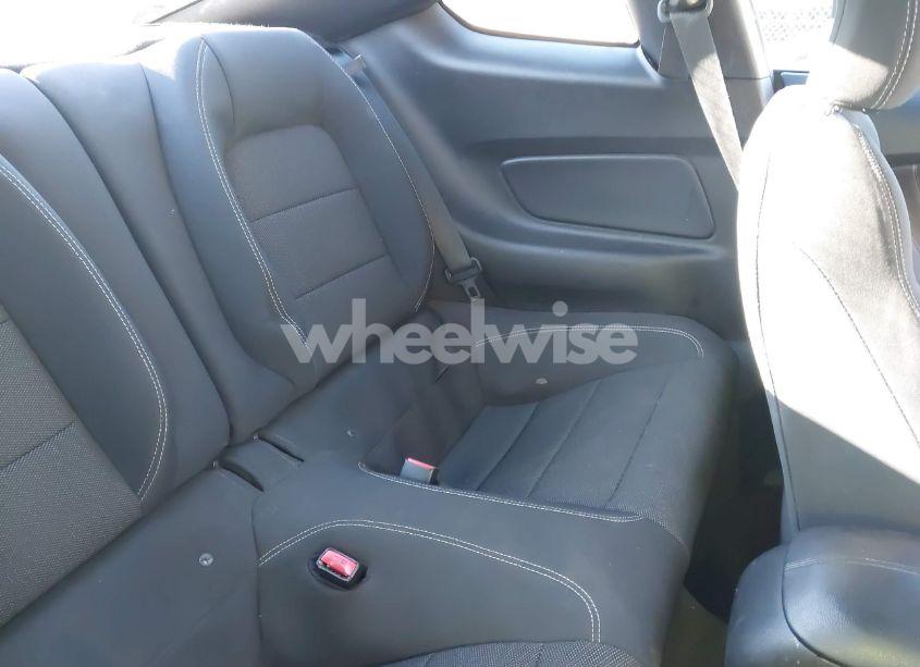 Photo 8 of 2016 Ford Mustang V6 (VIN 1FA6P8AM9G5250734)