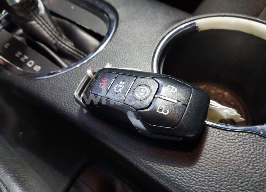 Photo 11 of 2016 Ford Mustang V6 (VIN 1FA6P8AM9G5267565)