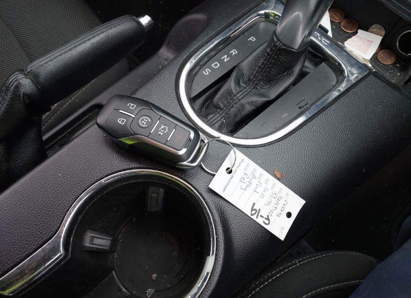 Photo 11 of 2017 Ford Mustang V6 (VIN 1FA6P8AM9H5265641)