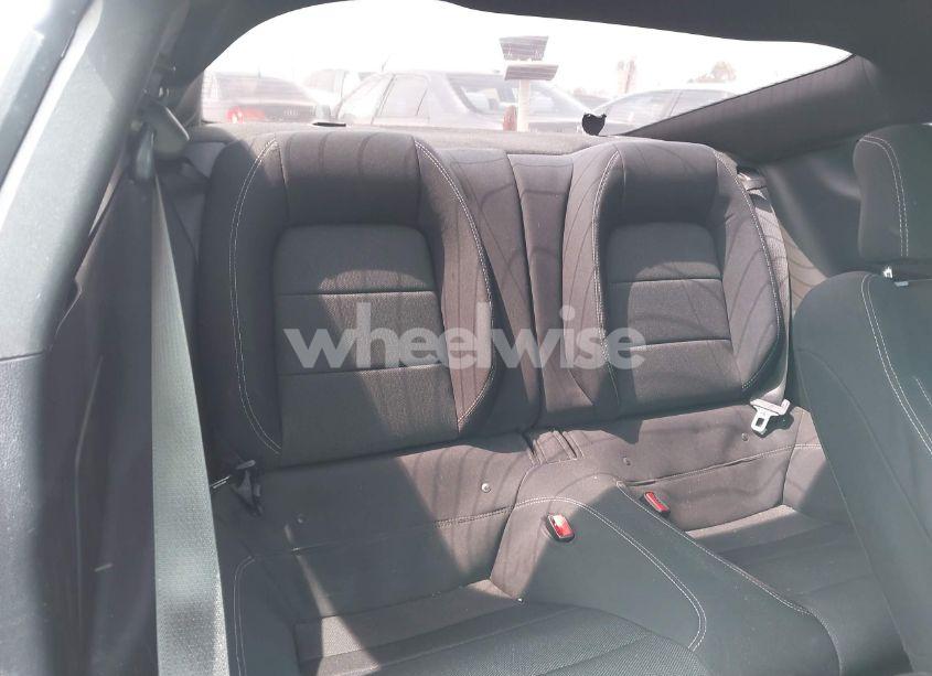 Photo 8 of 2017 Ford Mustang V6 (VIN 1FA6P8AM9H5353976)