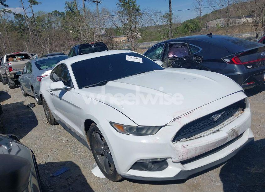 2015 Ford Mustang V6 (VIN 1FA6P8AMXF5341378) main photo