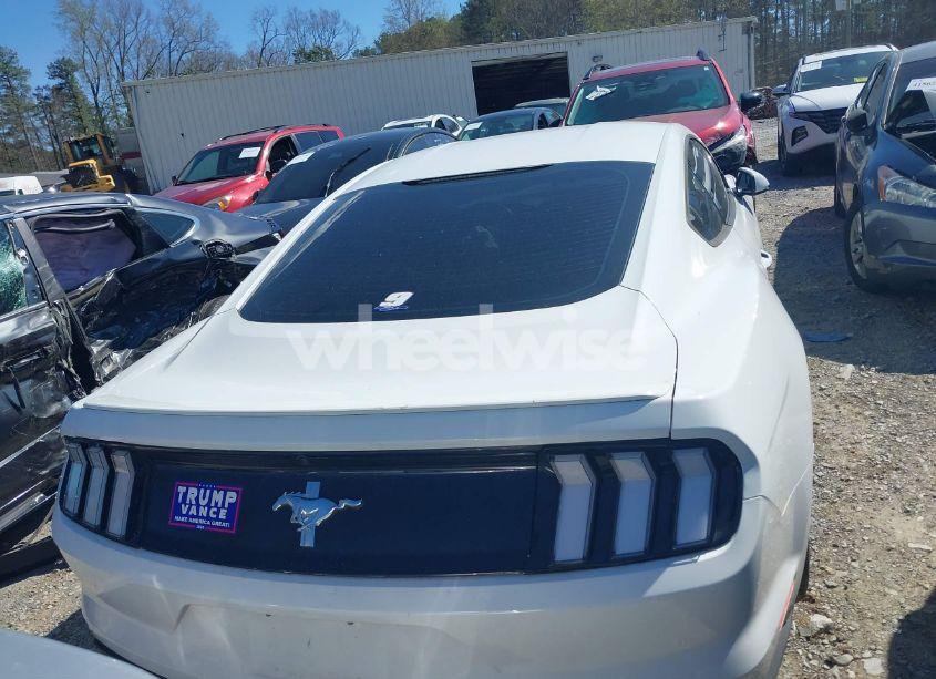 Photo 16 of 2015 Ford Mustang V6 (VIN 1FA6P8AMXF5341378)