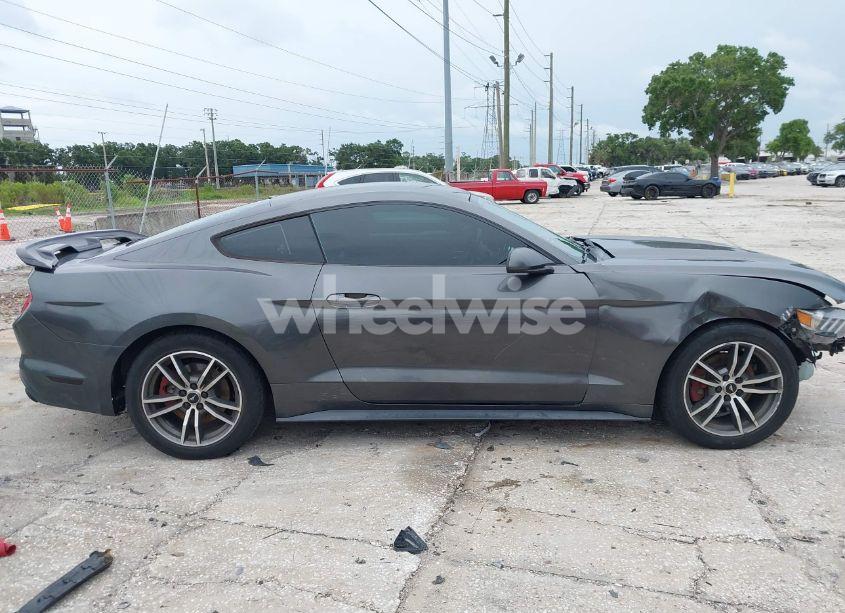 Photo 13 of 2015 Ford Mustang V6 (VIN 1FA6P8AMXF5402714)