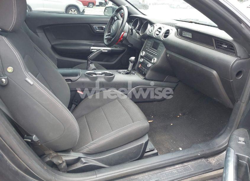 Photo 5 of 2015 Ford Mustang V6 (VIN 1FA6P8AMXF5402714)