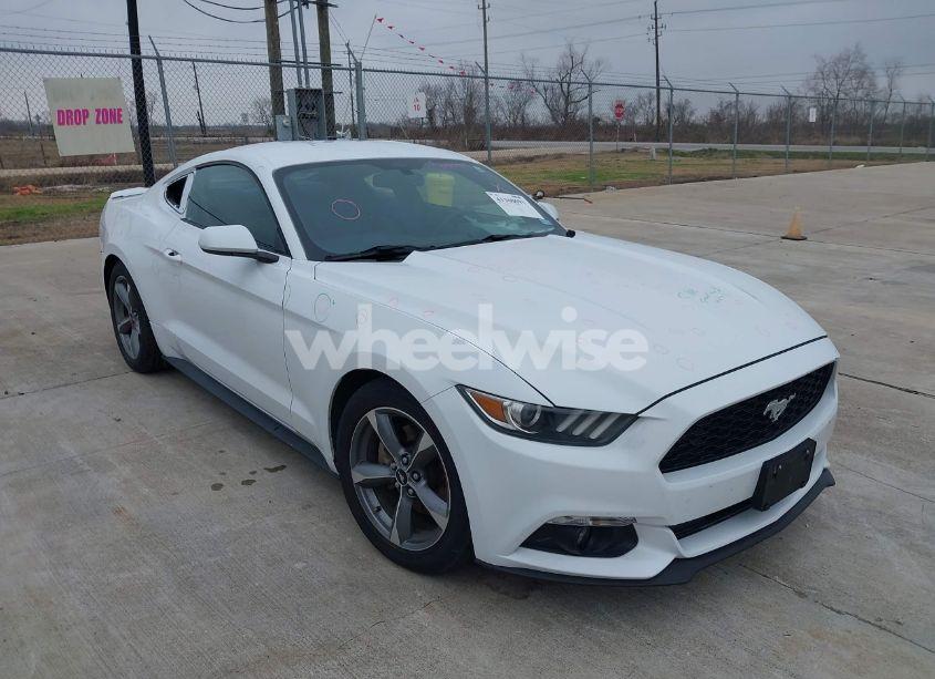 2016 Ford Mustang V6 (VIN 1FA6P8AMXG5210324) main photo