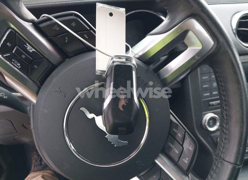 Photo 11 of 2016 Ford Mustang V6 (VIN 1FA6P8AMXG5210324)