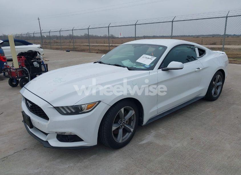Photo 2 of 2016 Ford Mustang V6 (VIN 1FA6P8AMXG5210324)