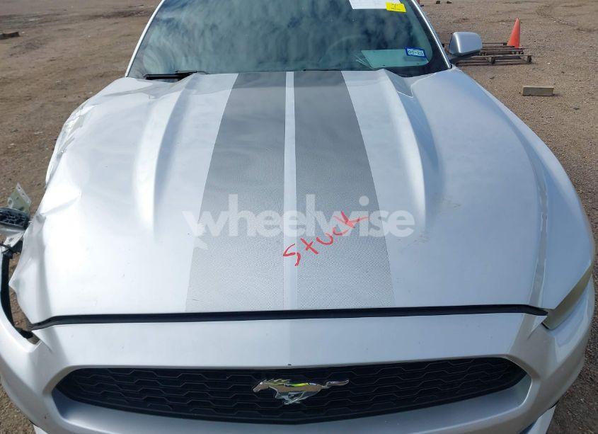 Photo 10 of 2016 Ford Mustang V6 (VIN 1FA6P8AMXG5241900)