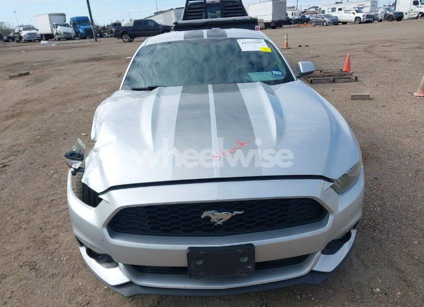 Photo 12 of 2016 Ford Mustang V6 (VIN 1FA6P8AMXG5241900)