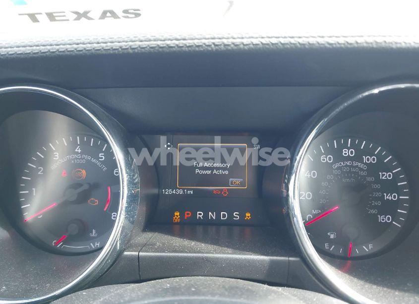 Photo 7 of 2016 Ford Mustang V6 (VIN 1FA6P8AMXG5241900)