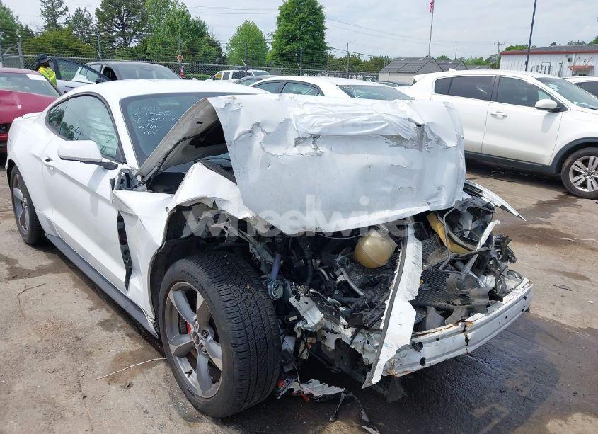 2016 Ford Mustang V6 (VIN 1FA6P8AMXG5292619) main photo