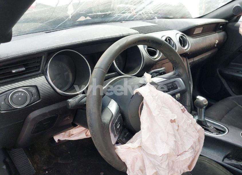 Photo 17 of 2016 Ford Mustang V6 (VIN 1FA6P8AMXG5292619)