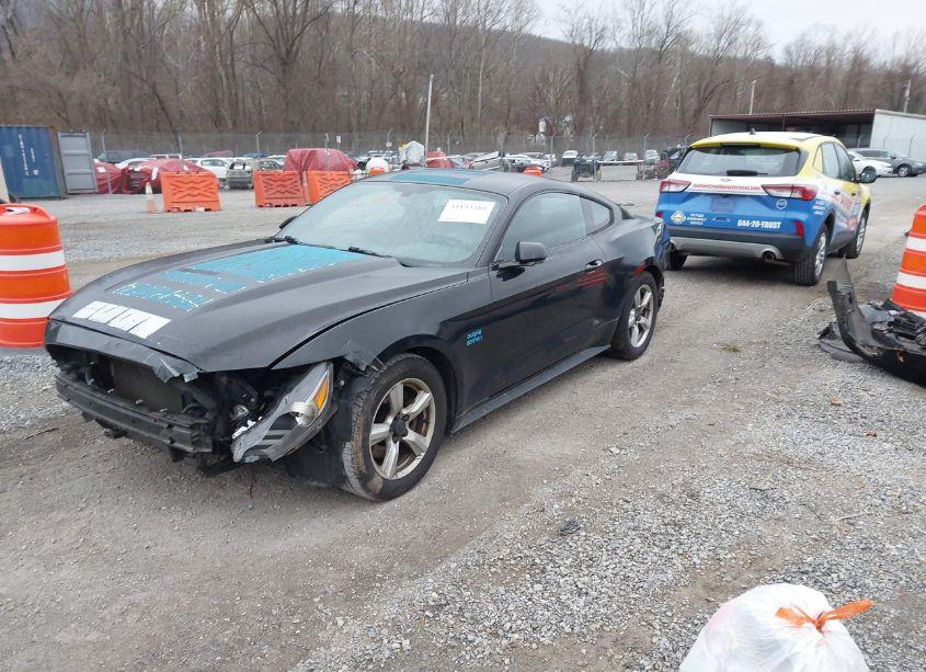 Photo 2 of 2016 Ford Mustang V6 (VIN 1FA6P8AMXG5321391)