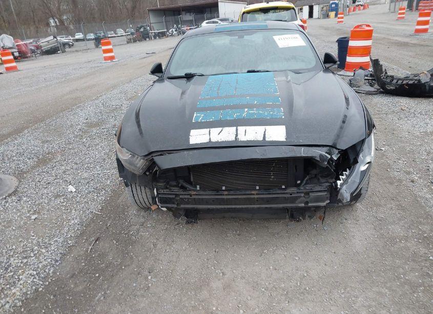 Photo 6 of 2016 Ford Mustang V6 (VIN 1FA6P8AMXG5321391)