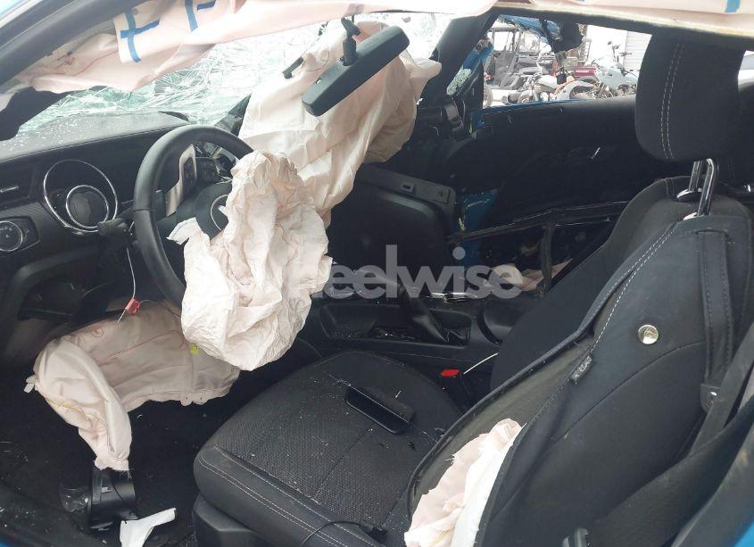 Photo 5 of 2017 Ford Mustang V6 (VIN 1FA6P8AMXH5228856)