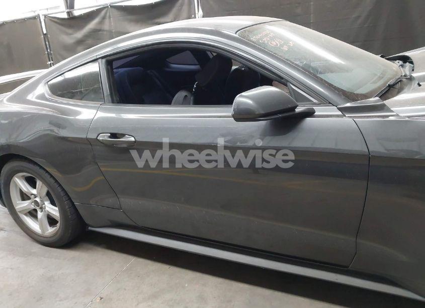 Photo 13 of 2017 Ford Mustang V6 (VIN 1FA6P8AMXH5351993)