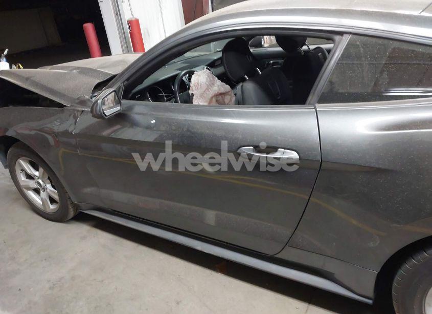 Photo 14 of 2017 Ford Mustang V6 (VIN 1FA6P8AMXH5351993)