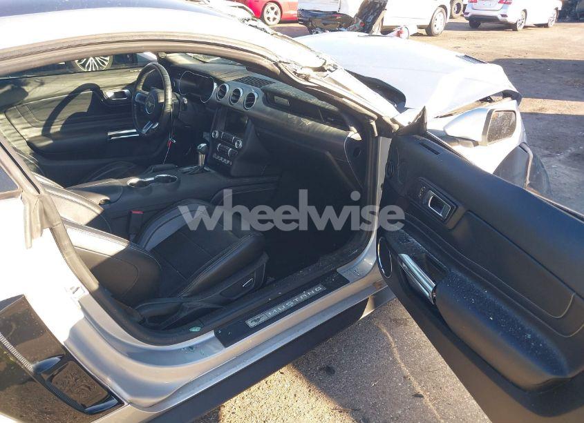 Photo 5 of 2019 Ford Mustang GT PREMIUM (VIN 1FA6P8CF0K5200425)