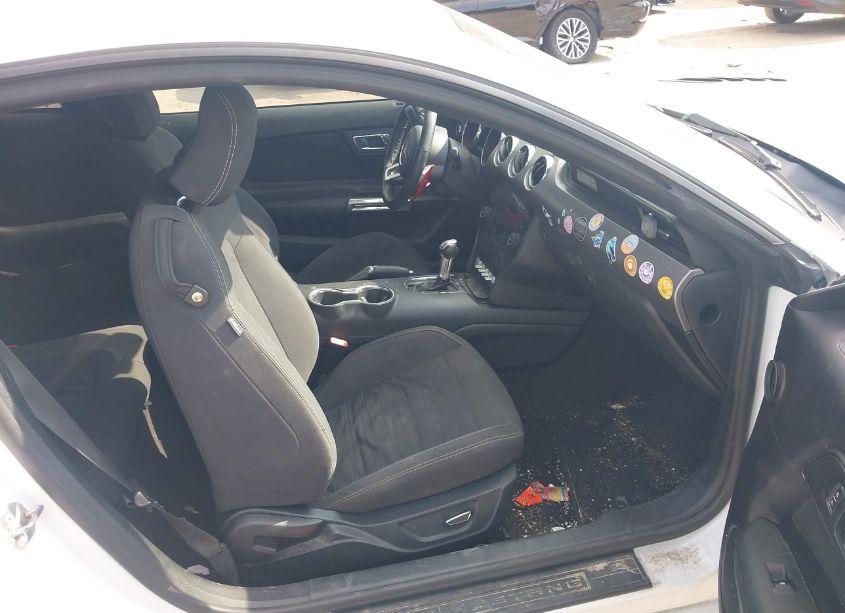 Photo 5 of 2016 Ford Mustang GT (VIN 1FA6P8CF1G5229763)