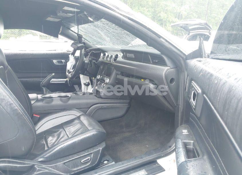 Photo 5 of 2018 Ford Mustang GT PREMIUM (VIN 1FA6P8CF1J5179907)