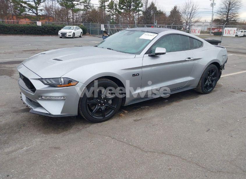 Photo 2 of 2020 Ford Mustang GT PREMIUM FASTBACK (VIN 1FA6P8CF1L5142939)