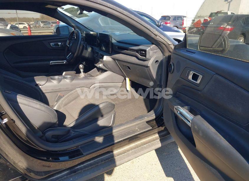 Photo 5 of 2024 Ford Mustang GT FASTBACK (VIN 1FA6P8CF1R5404032)