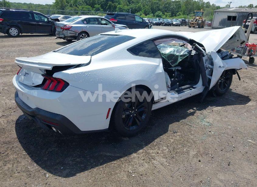Photo 4 of 2024 Ford Mustang GT FASTBACK (VIN 1FA6P8CF1R5428122)