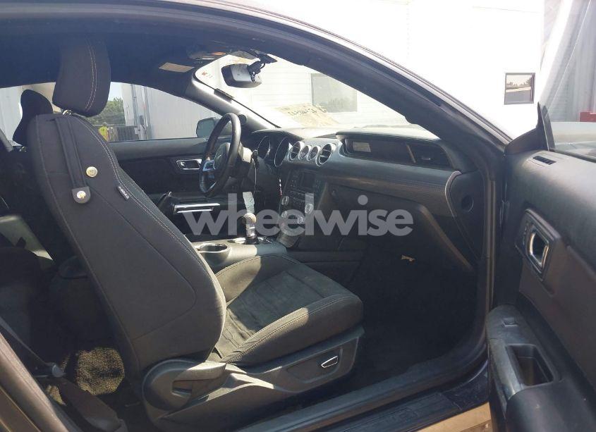 Photo 5 of 2016 Ford Mustang GT (VIN 1FA6P8CF2G5326020)