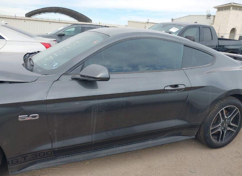 Photo 14 of 2018 Ford Mustang GT (VIN 1FA6P8CF2J5122549)