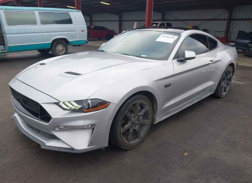 Photo 2 of 2019 Ford Mustang GT PREMIUM (VIN 1FA6P8CF2K5112637)