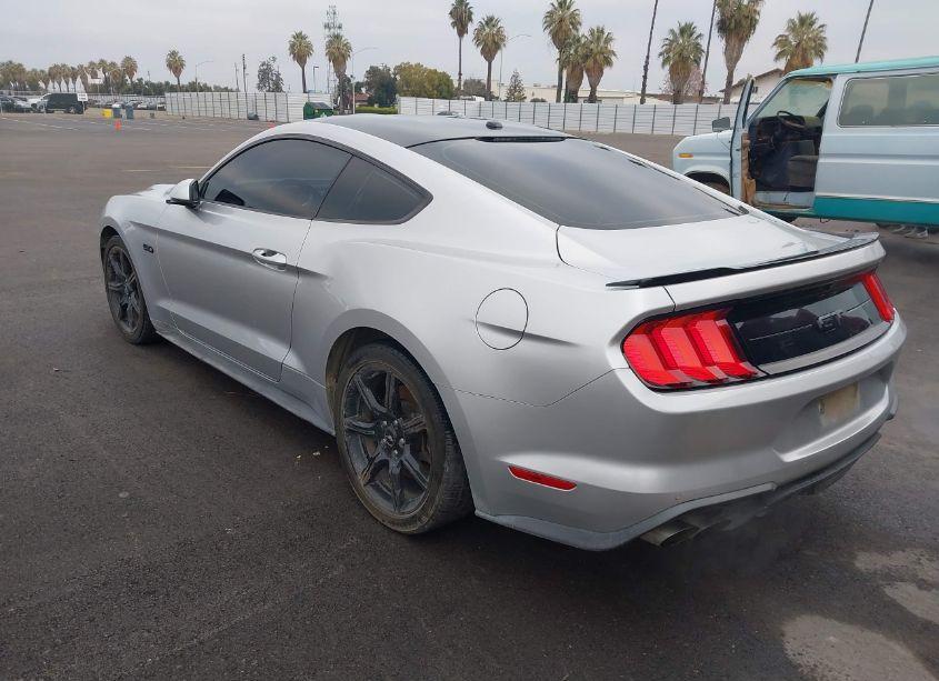 Photo 3 of 2019 Ford Mustang GT PREMIUM (VIN 1FA6P8CF2K5112637)