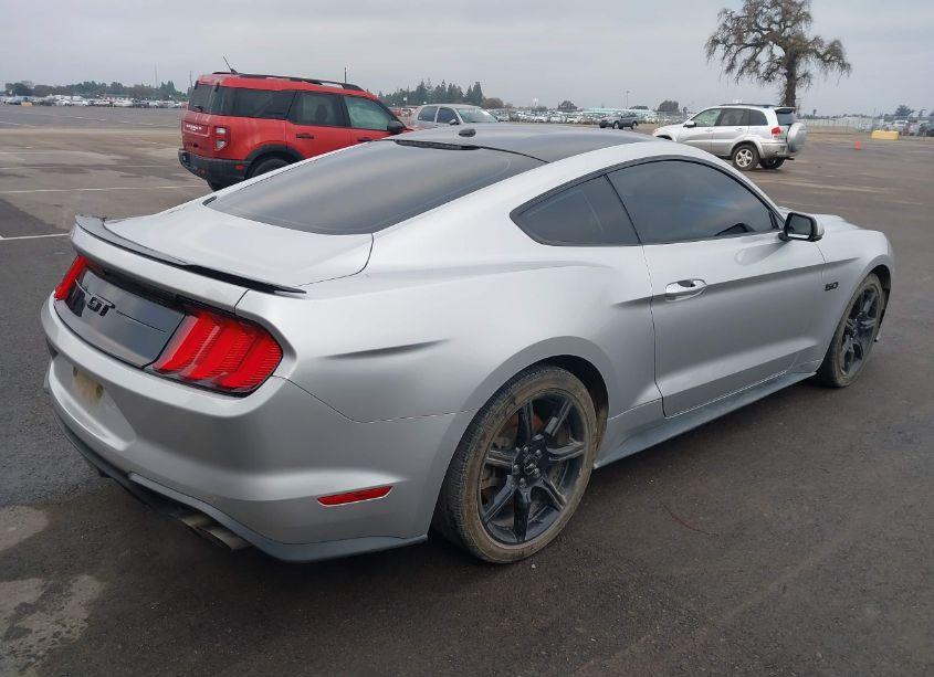 Photo 4 of 2019 Ford Mustang GT PREMIUM (VIN 1FA6P8CF2K5112637)