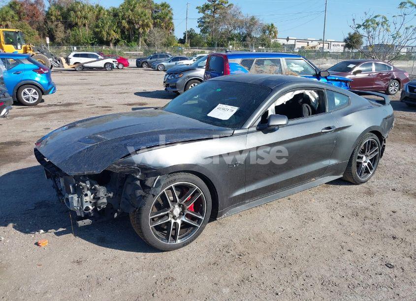 Photo 2 of 2020 Ford Mustang GT PREMIUM FASTBACK (VIN 1FA6P8CF2L5131240)