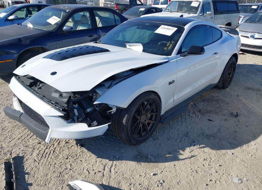 Photo 2 of 2021 Ford Mustang GT PREMIUM (VIN 1FA6P8CF2M5152137)