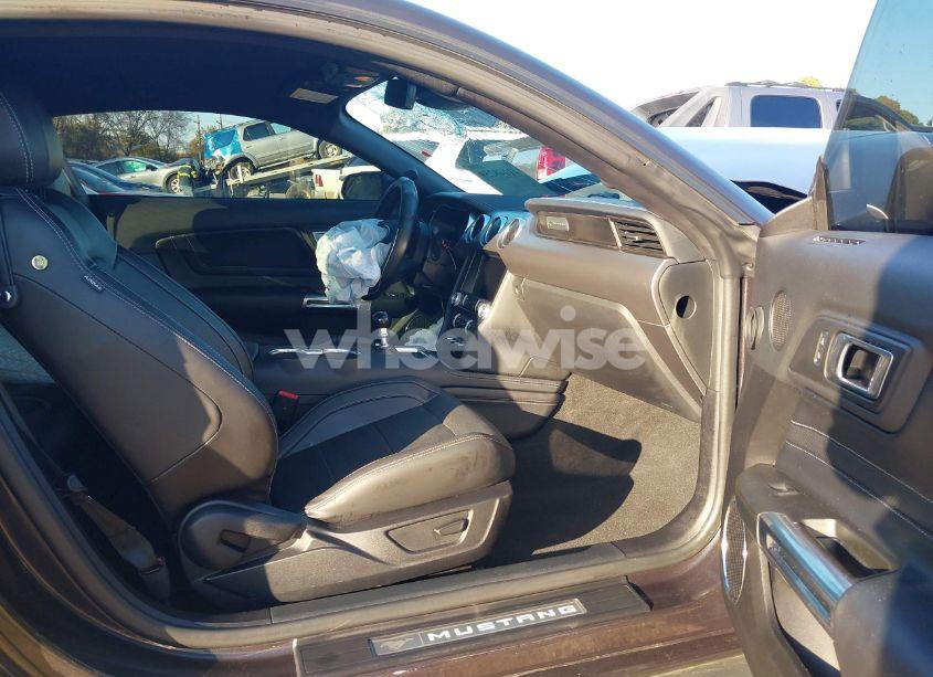 Photo 5 of 2022 Ford Mustang GT PREMIUM (VIN 1FA6P8CF2N5108429)