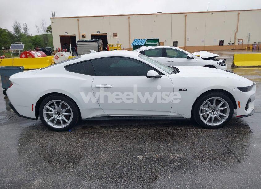 Photo 13 of 2024 Ford Mustang GT PREMIUM FASTBACK (VIN 1FA6P8CF2R5400362)