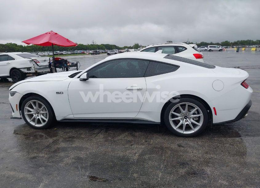 Photo 14 of 2024 Ford Mustang GT PREMIUM FASTBACK (VIN 1FA6P8CF2R5400362)