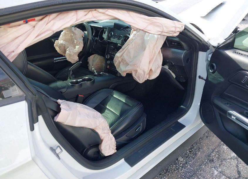 Photo 5 of 2016 Ford Mustang GT (VIN 1FA6P8CF3G5323322)