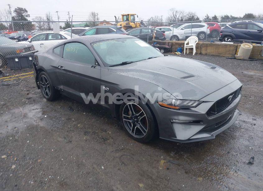 2018 Ford Mustang GT PREMIUM (VIN 1FA6P8CF3J5137593) main photo