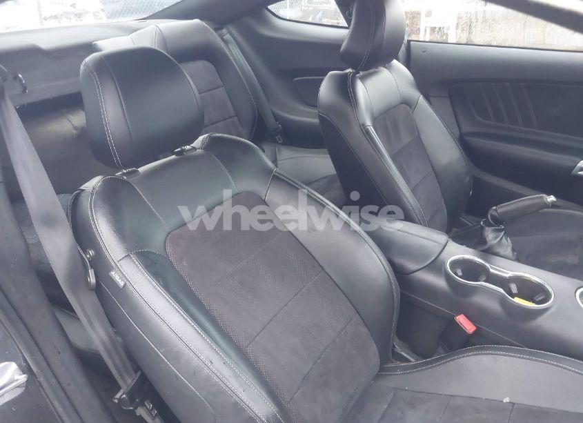 Photo 8 of 2018 Ford Mustang GT PREMIUM (VIN 1FA6P8CF3J5137593)