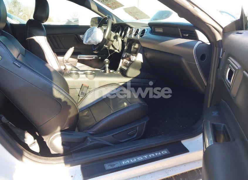 Photo 5 of 2022 Ford Mustang GT PREMIUM (VIN 1FA6P8CF3N5107922)