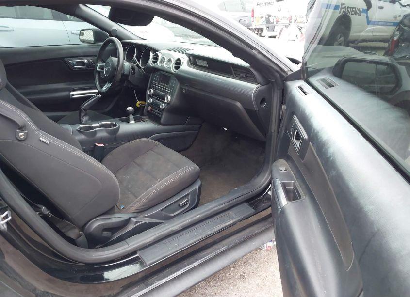 Photo 5 of 2016 Ford Mustang GT (VIN 1FA6P8CF4G5236951)