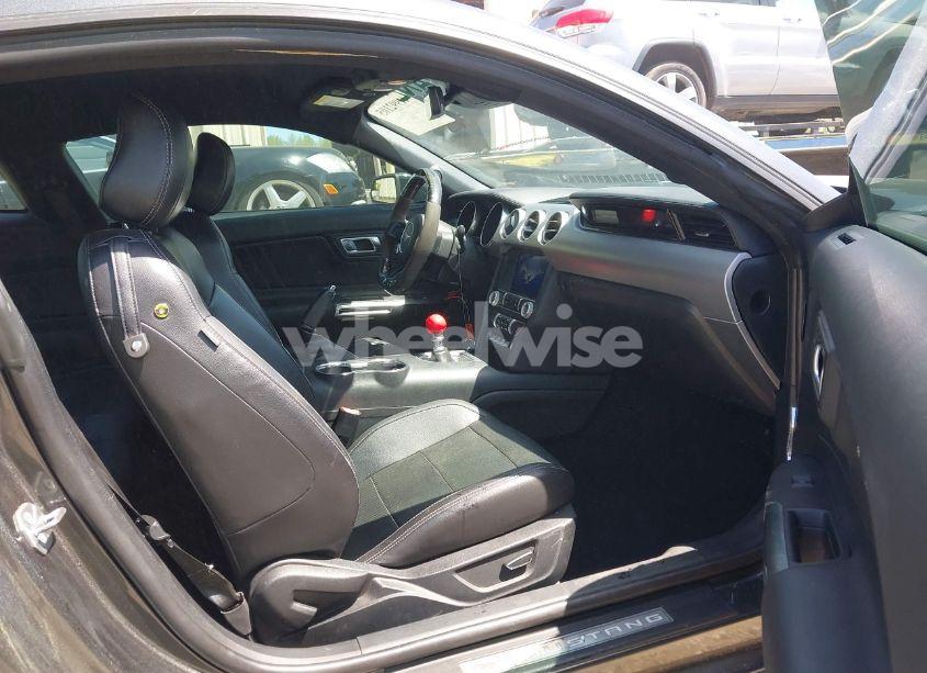 Photo 5 of 2019 Ford Mustang GT PREMIUM (VIN 1FA6P8CF4K5146658)