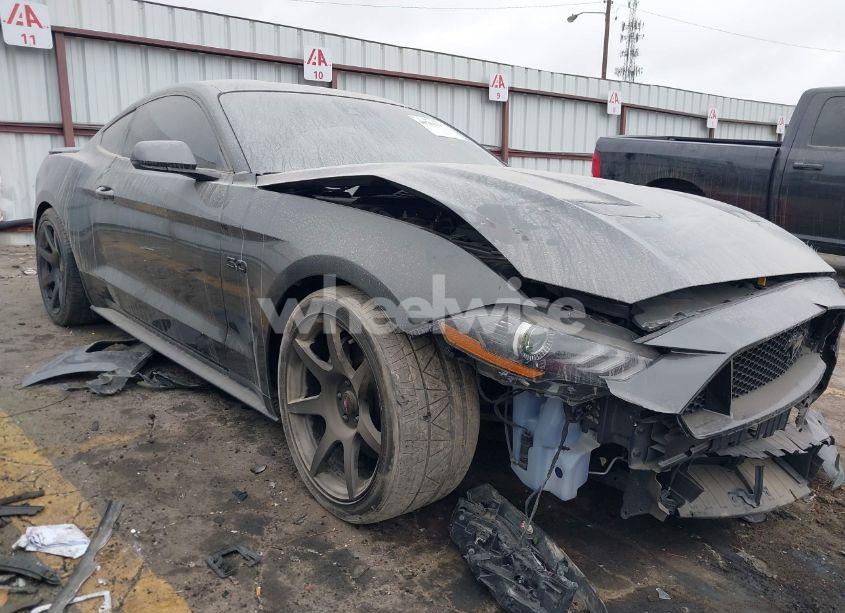 2019 Ford Mustang GT PREMIUM (VIN 1FA6P8CF5K5132235) main photo