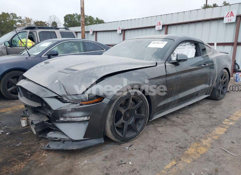 Photo 2 of 2019 Ford Mustang GT PREMIUM (VIN 1FA6P8CF5K5132235)