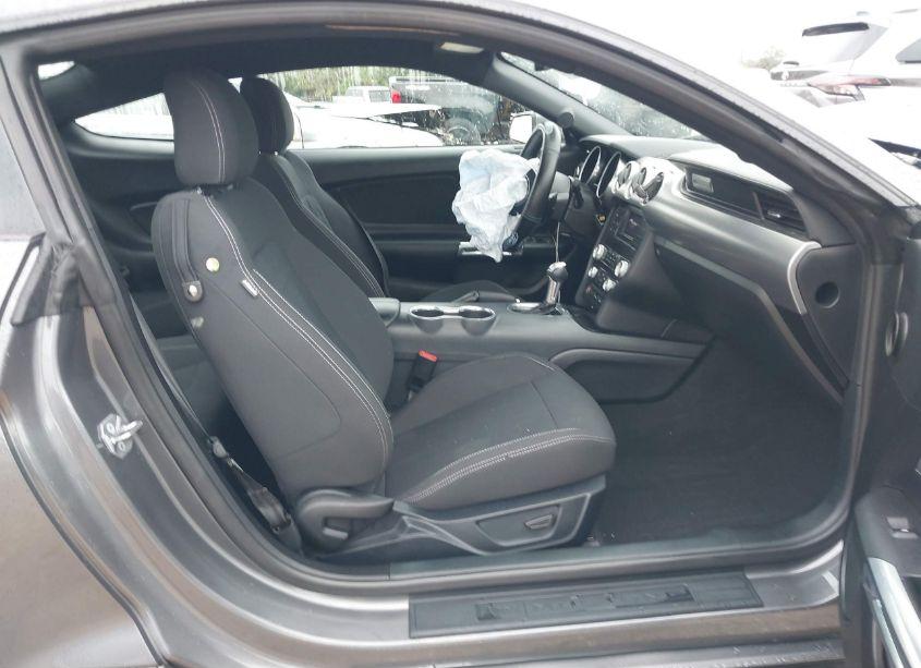 Photo 5 of 2021 Ford Mustang GT FASTBACK (VIN 1FA6P8CF5M5127068)