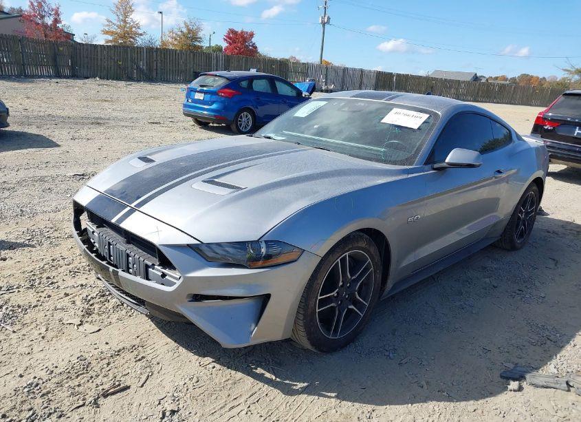 Photo 2 of 2021 Ford Mustang GT PREMIUM (VIN 1FA6P8CF5M5152438)